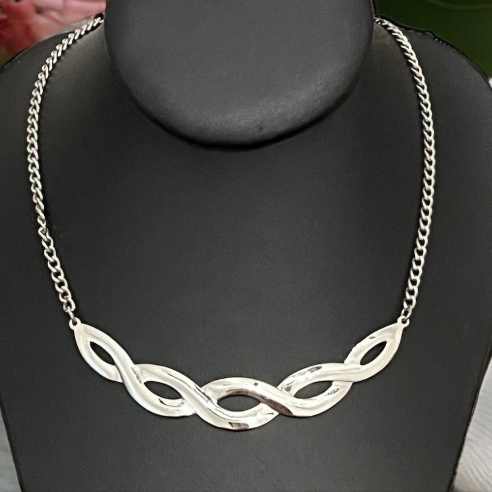 Vintage SARAH COVENTRY Signed Silver Fashion Braids Bib Colar Chain Necklace